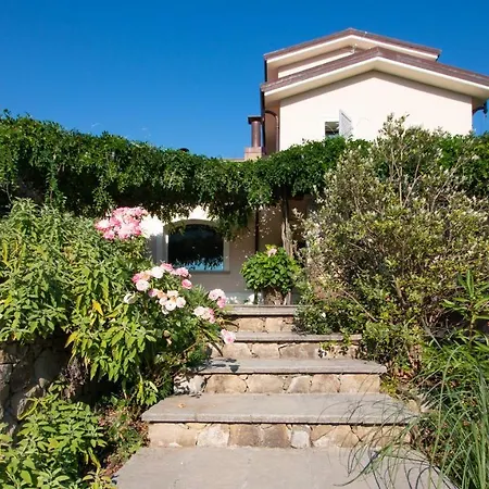 Luxury Quiet Relais Vezzano Ligure